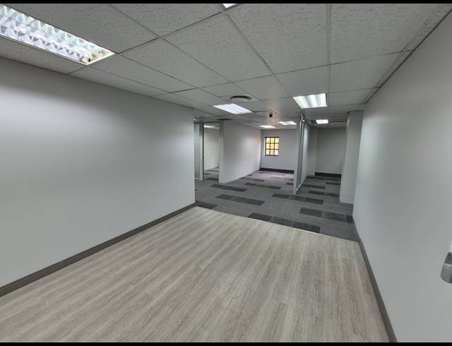 282M² OFFICE TO LET IN SUNNINGHILL
